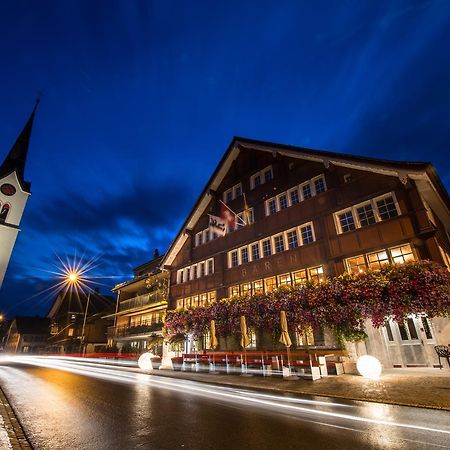 Отель Appenzeller Huus Baeren Gonten Экстерьер фото